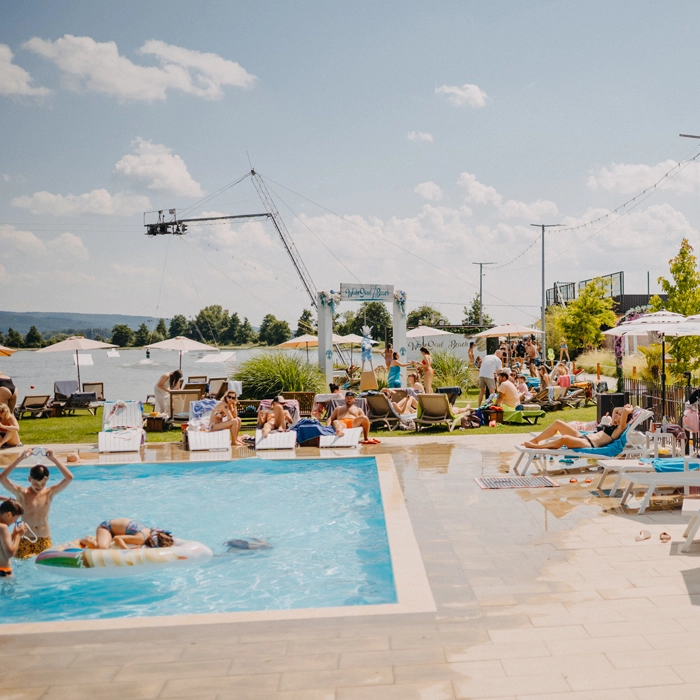 Menší detský bazén v Wake Soul Beach